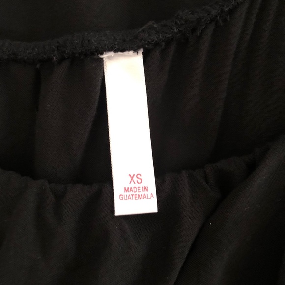 One-shoulder ruffled black dress - Picture 3 of 3